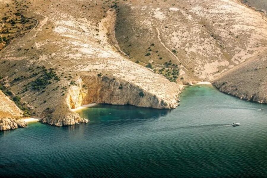 3,5h Wild Bays: Swim & Snorkel with Capt. Bobo (Public) - Parking and meeting in Punat