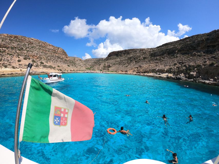 5 hours Lampedusa: Boat Tour with panino SUP e snorkeling - Pane Cunzzato, Snacks, and a Local Drink