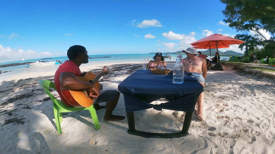 5 Islands All-Inclusive Speedboat w/Snorkeling Sea Turtle - Ile aux Cerfs begins and ends the island story