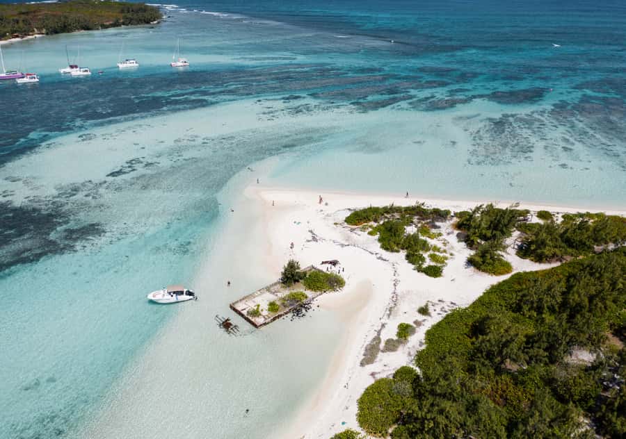 5 Islands Boat Trip, Snorkeling and Lunch on Ile aux Cerfs - What the $111 price really covers