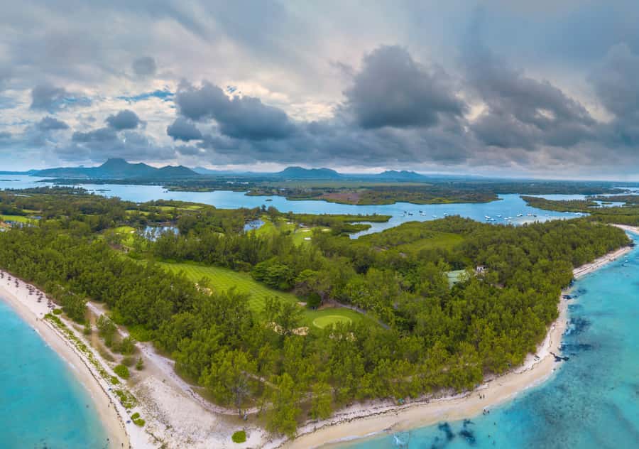 5 Islands Boat Trip, Snorkeling and Lunch on Ile aux Cerfs - Safety, comfort, and what to bring