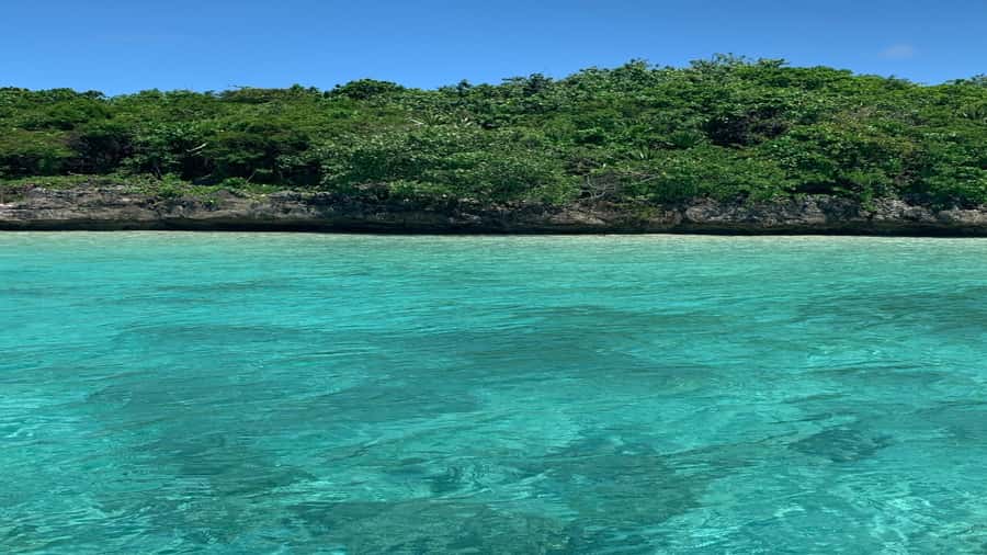5 Islands Private Speedboat w/ Snorkeling + Lunch & Drinks - Language, guiding, and what to bring