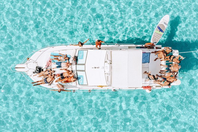 7 hours Boat trip to Lampedusa lunch, SUP and Snorkeling - A lunch that gives the trip its local character
