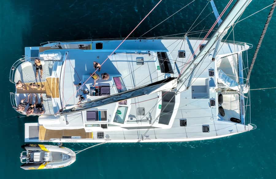 Airlie Beach: Whitsunday Islands Sailing, SUP & Snorkel Tour - The return sail through the Whitsundays
