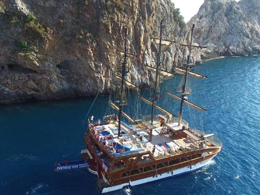 Alanya: Catamaran Boat Tour with Snorkeling with Lunch - Dolphins, turtles, and what you may see