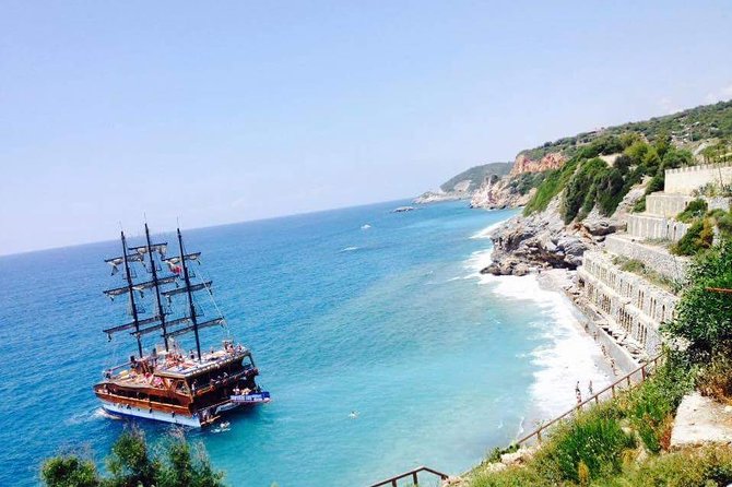Alanya Catamaran Boat Tour with Sunbathing Swimming & Snorkelling - Sunbathing, music, and the upper deck