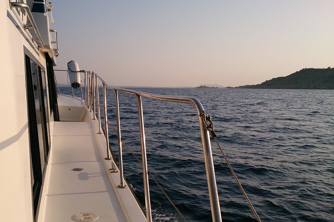 Alcudia 3hr Sunset Trip with Drinks, Tapas, SUP & Snorkel - Alcanada Lighthouse and the water stop