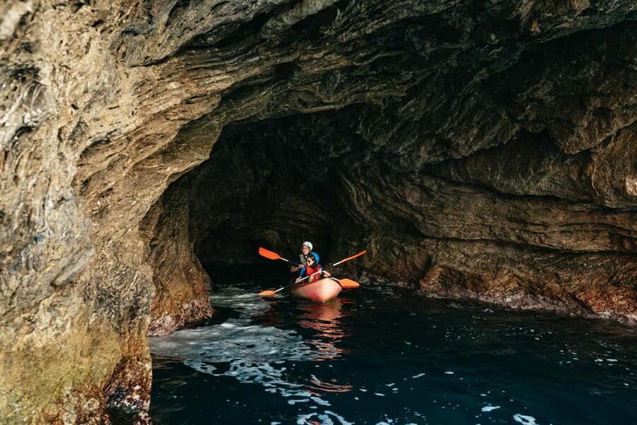 Alcudia: Kayak Tour with Snorkel & Sea Cave Swim - Swimming, coasteering, and optional cliff jumping