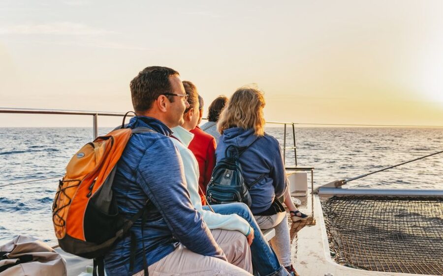Alcudia: Sunset Catamaran Tour with Dinner and Snorkeling - What to bring and how to prepare