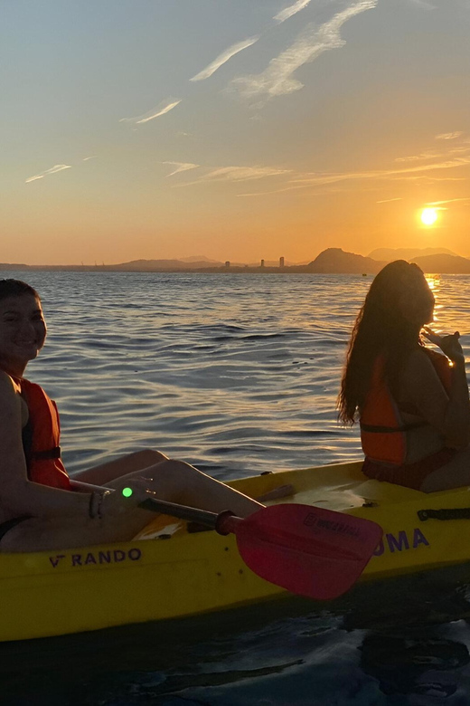 Alicante Bay: Sunset Tour in Kayak with snorkel - What the route is likely to feel like