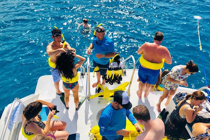 All Inclusive Beach and Snorkel Boat Tour to Icacos Island - Snorkeling for beginners and confident swimmers