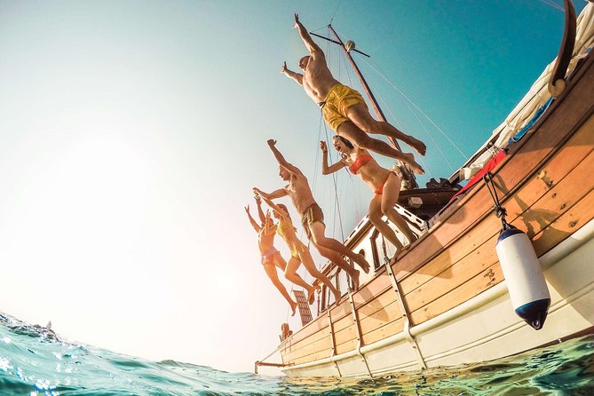 Amalfi Coast & Positano: Boat Tour with Snorkeling & Drinks - The skipper can shape the whole outing