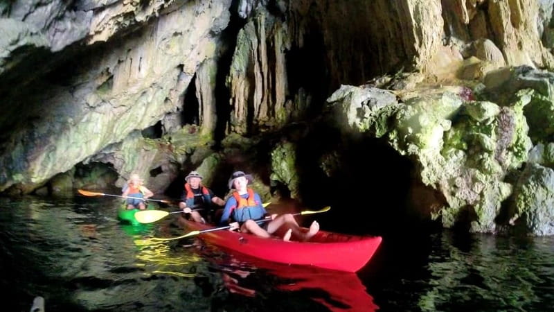 Amalfi: Kayak-Snorkel to Pandora Cave, Hidden Beach & Drinks - The small Sulfur Cave near the tower