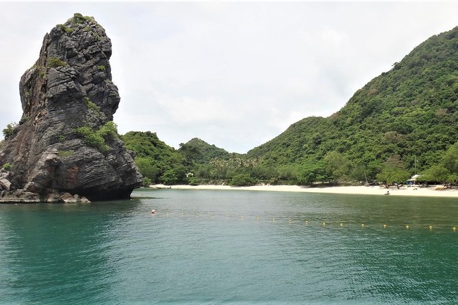 Angthong National Marine Park by Speed Boat from Koh Samui (Snorkeling&Kayaking) - Emerald Lake and the steep viewpoint walk
