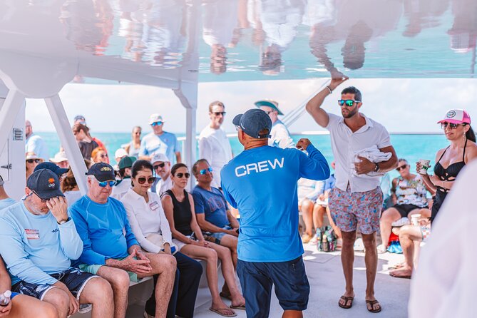 Antilla Shipwreck and Catalina Bay Snorkel Sail - Boarding at Piet’s Pier Bar in Noord