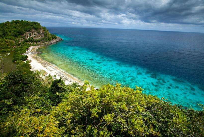 Apo Island Wonders: Snorkel with Sea Turtles in Dumaguete - The boat ride to Apo Island