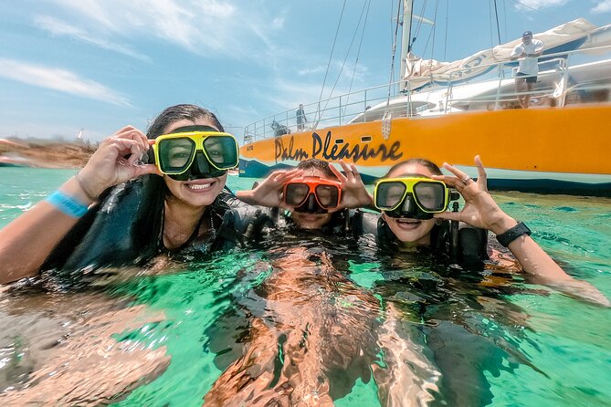 Aruba Morning Snorkel Sail aboard Palm Pleasure Catamaran - Space, shade, and the size of the group