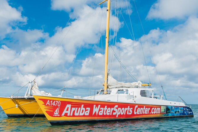 Arusun Catamaran Sail with Snorkeling in Aruba - Sailing the Aruba coast aboard the Arusun