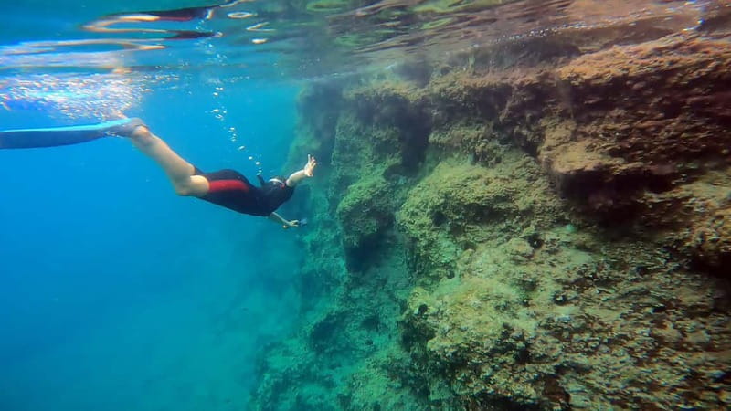 Athens, Nea Makri: Guided Small Group Snorkeling Boat Trip - A 15-minute break with simple Greek hospitality
