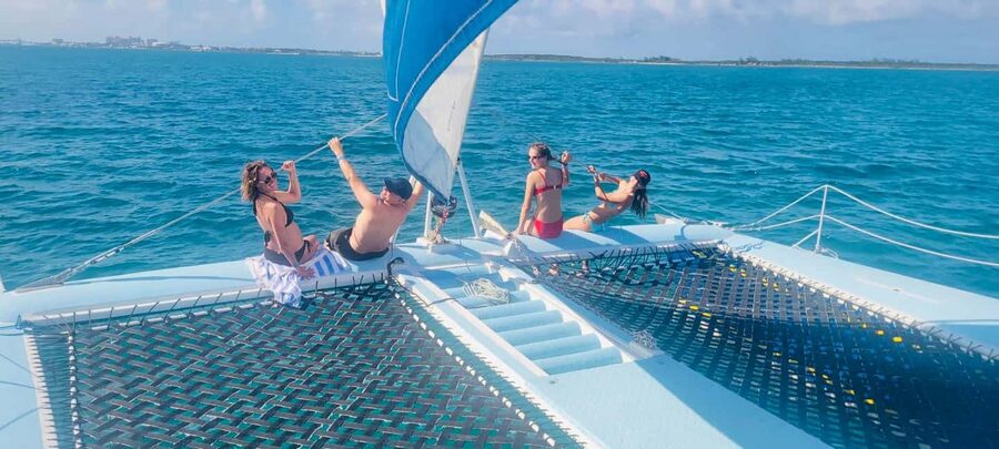 Bahamas: Swimming Pigs & Snorkeling Cruise with Lunch & Rum - Starting at Paradise Island with Tropical Breeze Tours