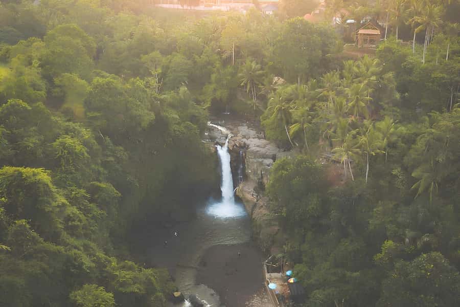 Bali: Blue Lagoon Snorkel, Kanto Lampo & Tibumana Waterfalls - Choosing private or shared travel