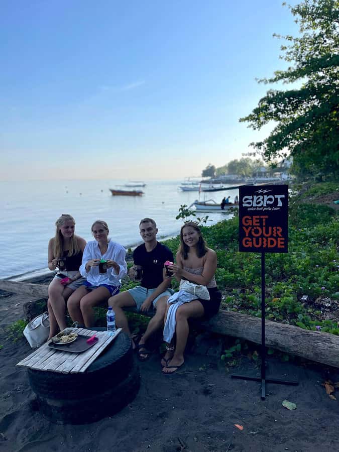 Bali/Lovina: Guided Dolphin Watching & Sunrise Boat Snorkel - What to bring for a smoother morning