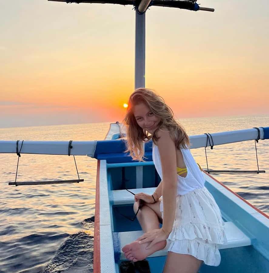 Bali: Lovina Sunset Tour with Snorkeling Experience - Sunset with coffee, tea, and a Java horizon