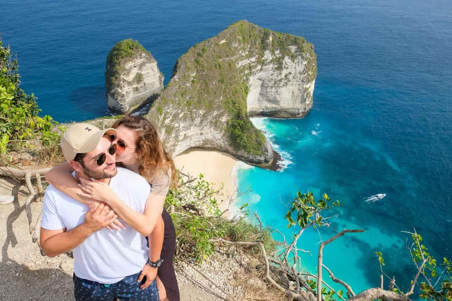 Bali: Nusa Penida Speedboat Trip with Snorkeling and Tour - The final water stop and return to Bali