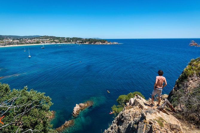 Barcelona: Costa Brava Easy Hike, Snorkel, Cliff-Jump & Meal - Snorkeling in protected coastal water