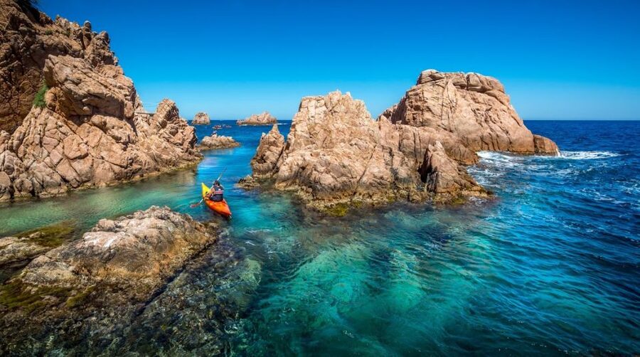 Barcelona: Costa Brava Kayak, Snorkel & Cliff Jump & Lunch - Optional cliff jumps with a sensible level of thrill