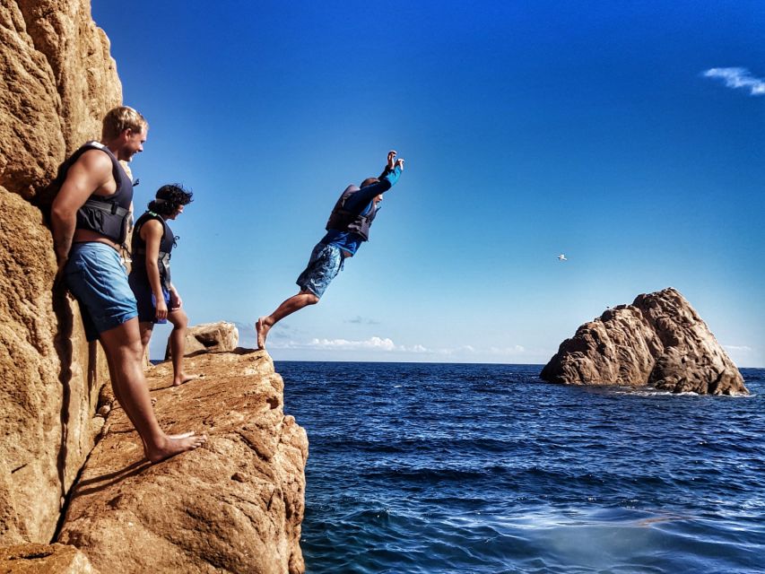 Barcelona: Costa Brava Tour with Kayak & Lagoon Snorkeling - Meeting in central Barcelona and riding to the coast