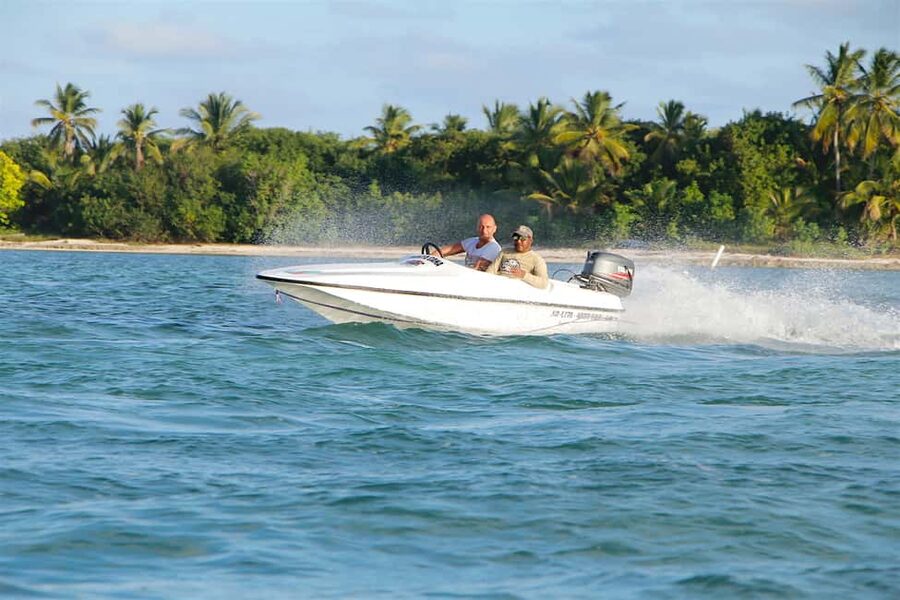 Bávaro: Speed Boat and Snorkeling Trip - Should You Book the Bavaro Speedboat Trip?