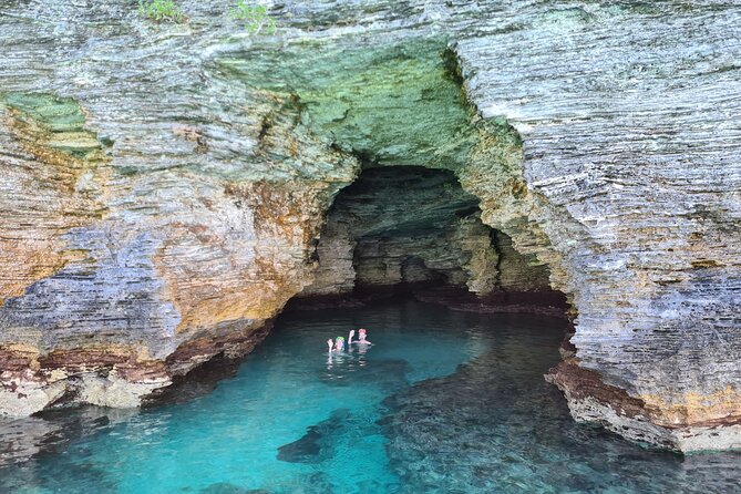 Bermuda Private Boat Charter: Snorkel, Cliff Jumping & Sightseeing - At a glance