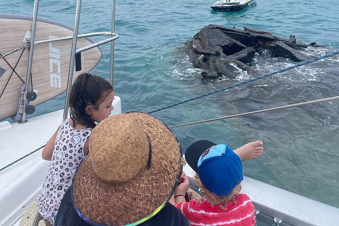 Bermuda Private Catamaran:Snorkeling, Shipwrecks & Cliff Jumping - Bermuda is best seen from a private catamaran
