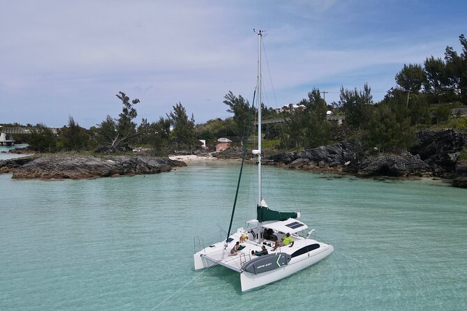 Bermuda Private Catamaran:Snorkeling, Shipwrecks & Cliff Jumping - Who gets the best value from $1,098