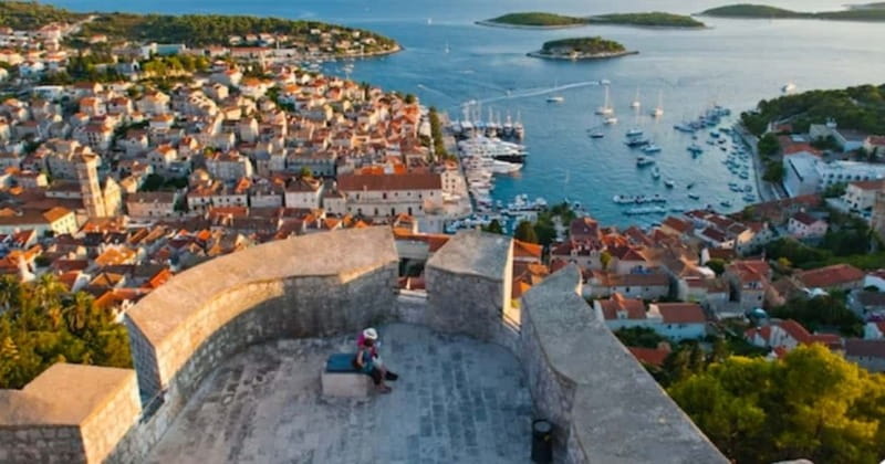 Blue Cave & Island-Hopping Tour with Snorkeling from Split - The return to Split