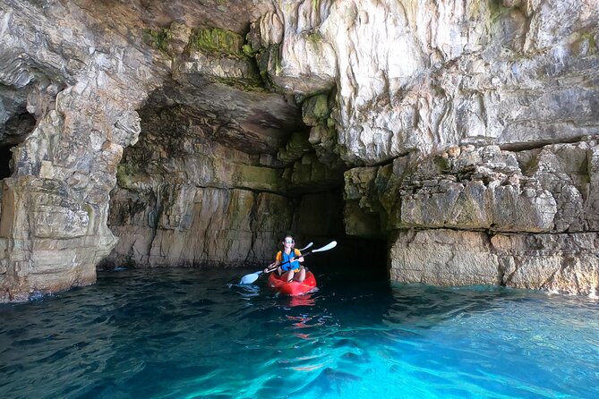 BOAT & KAYAK! Sea Adventure - Snorkeling & Cliff Jumps - The boat ride gets you to the paddling route