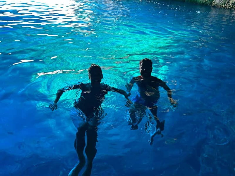 Boat Tour: Island hopping by dinghy with cave visits and snorkeling - Mario and the guiding style