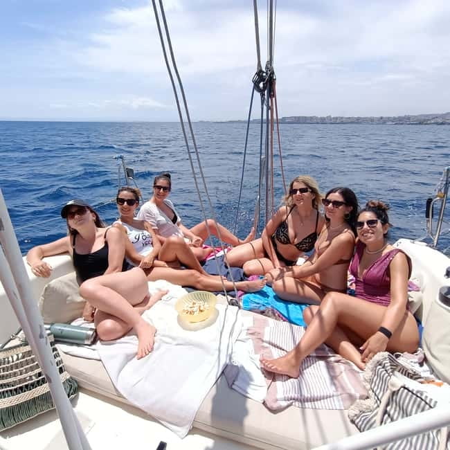 Boat trip to the Cyclades with Prosecco and snorkeling - Is $67 a fair price?