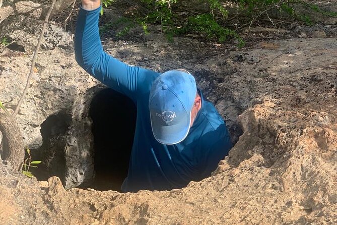 Bonaire CaveTour Climb, Snorkel & Explore the Hidden Gems - What the guide adds to the experience