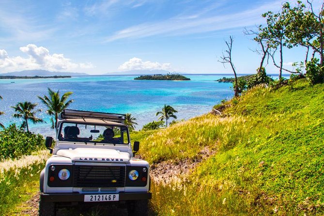 Bora Bora 4WD Tour & Eco Shark & Ray Snorkel Cruise - The 4WD ride: hills, stories, and rough seats