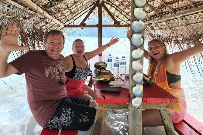 Bora Bora Combo Tour: Lagoon Cruise and 4WD Tour Including Snorkeling - A motu lunch with a local touch