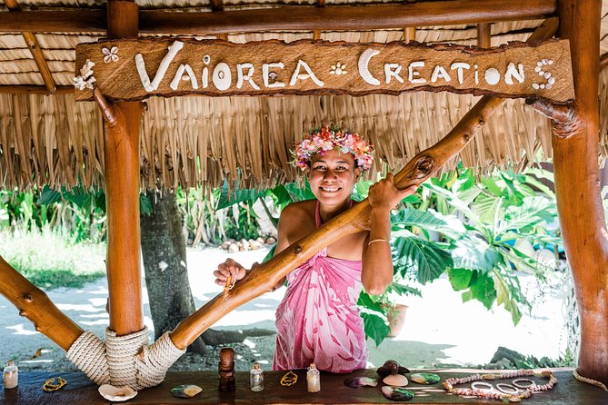 Bora Bora Snorkel Cruise by Polynesian Outrigger Canoe with BBQ Island Lunch - Who should book this six-hour outing