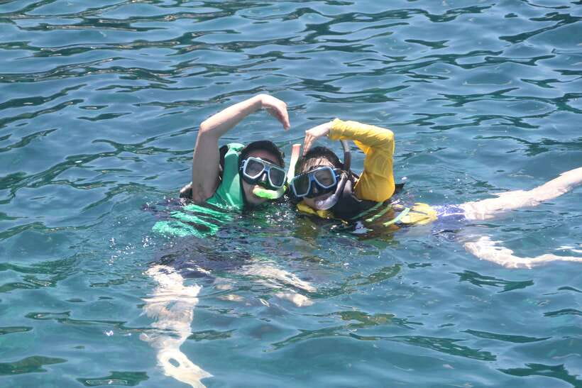 Boracay: Island and Beach-Hopping Boat Tour with Snorkeling - What this Boracay boat day is really like