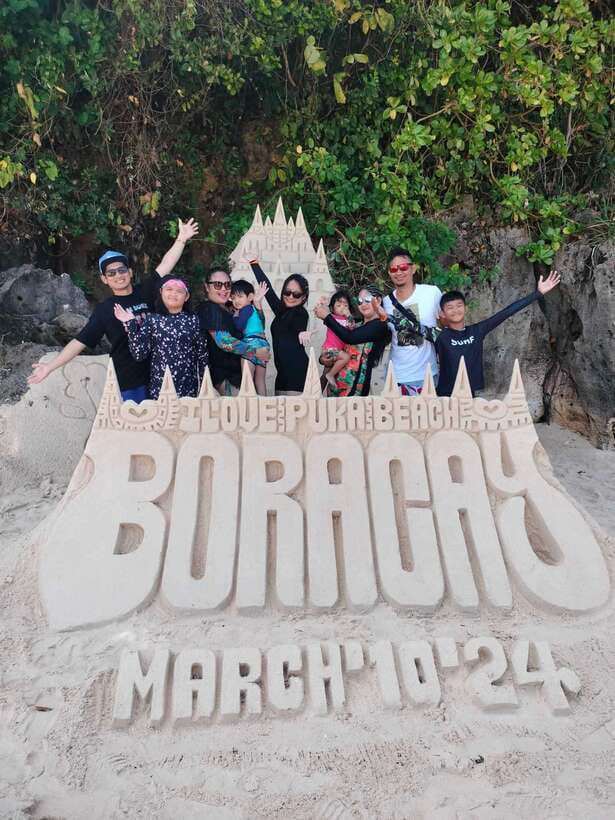 Boracay: Island Hopping with Snorkeling and Crystal Cove - Leaving from Astoria Station 1