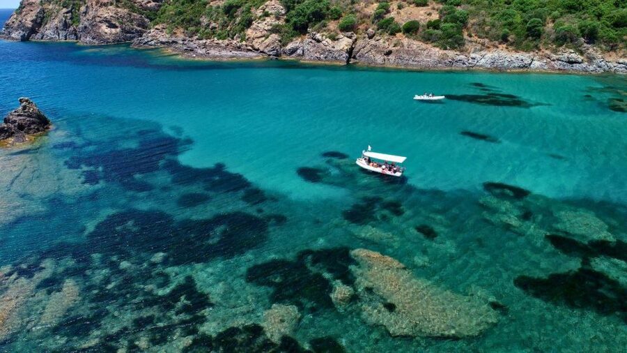 Bosa: Snorkeling Tour of the Coastline Coves - What the three hours feel like