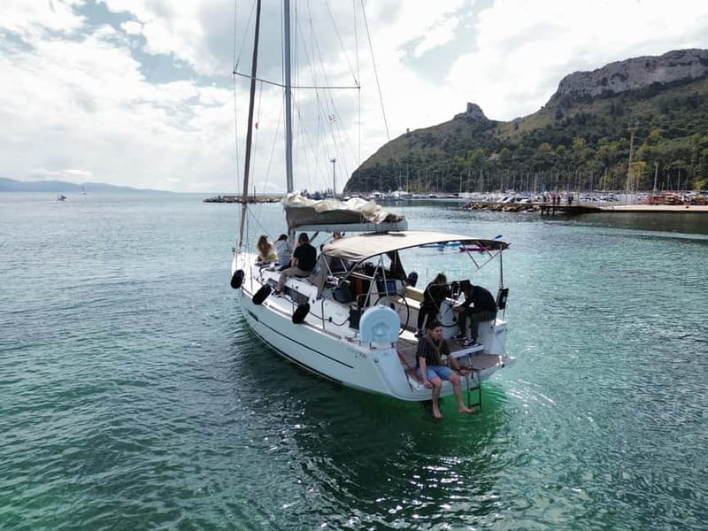 Cagliari: Catamaran Tour, Swimming, Snorkeling, & Prosecco - Cala Fighera and the pleasure of a quiet cove