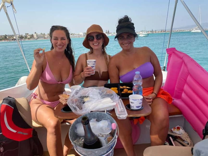 Cagliari: tour con 5 soste snorkeling e aperitivo - Leaving Marina Piccola for Cagliari’s coast