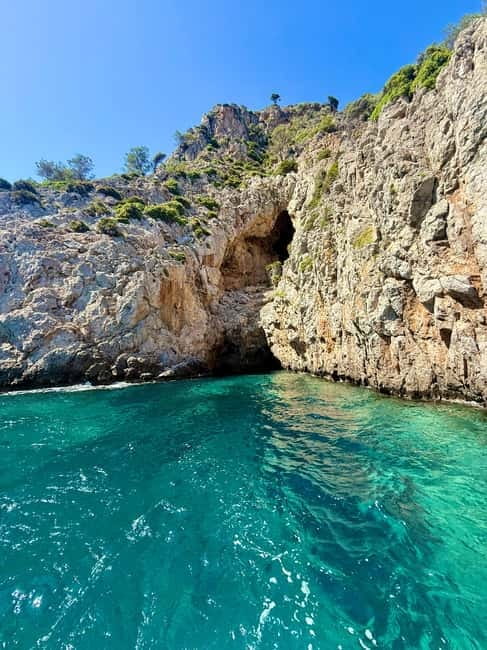 Can Picafort: 2-Hour Boat Tour with Snorkeling & Sea Caves - Sea caves and snorkeling along the coast