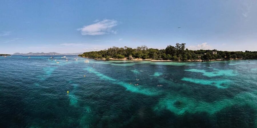 Cap d'Antibes: Kayak adventure and snorkeling, picnic or aperitif - Plage des Ondes and the first stretch along the cape